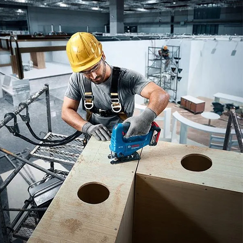 Bosch GST 183-LI Professional  - огляд і ціна Woodworking Saw